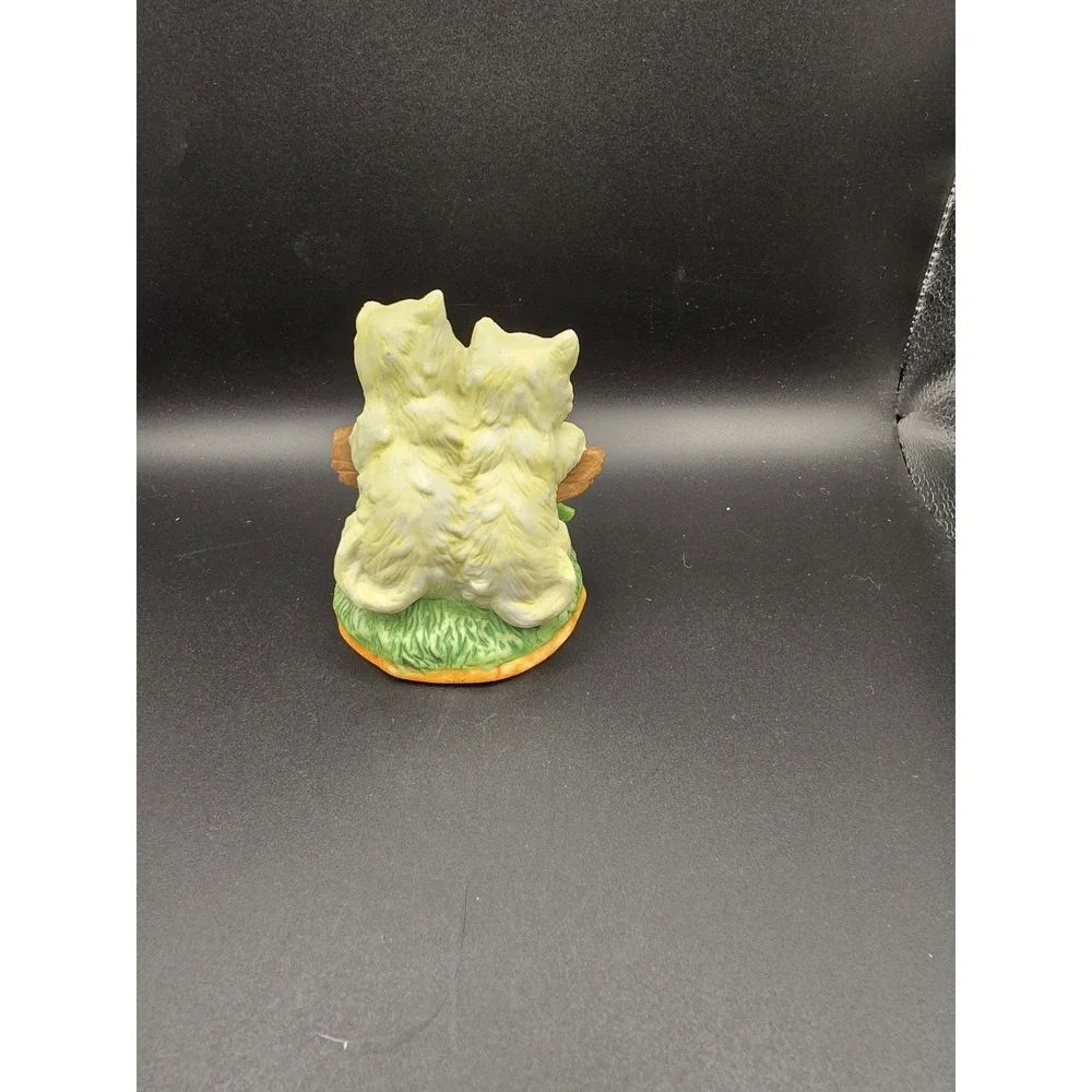 VTG Miniature Porcelain Persian Cat Figure 1990s
